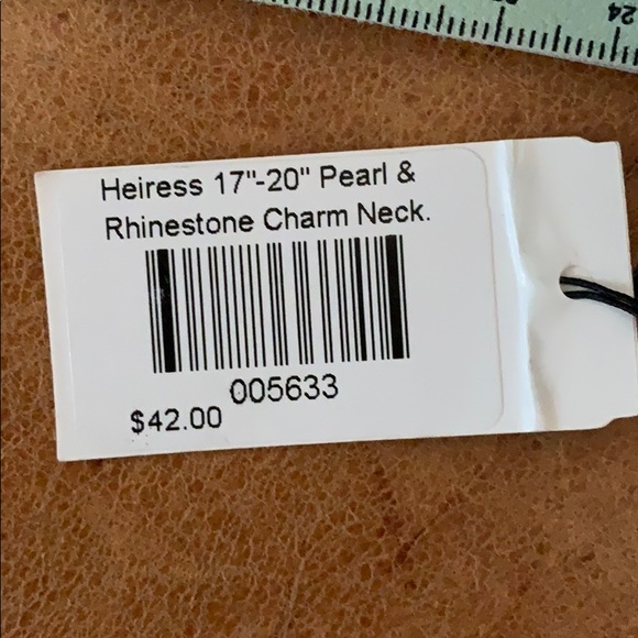 Heiress 17”-20” Pearl & Rhinestone Charm Necklace - Picture 5 of 5